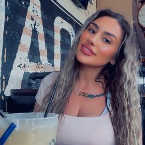 Meet your Posher, Destiney